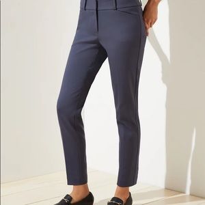 NWT Loft gray skinny ankle pant. Curvy fit